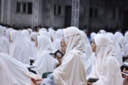 Melepas Anak Mondok: Cerita di Balik Rindu dan Doa Orang Tua